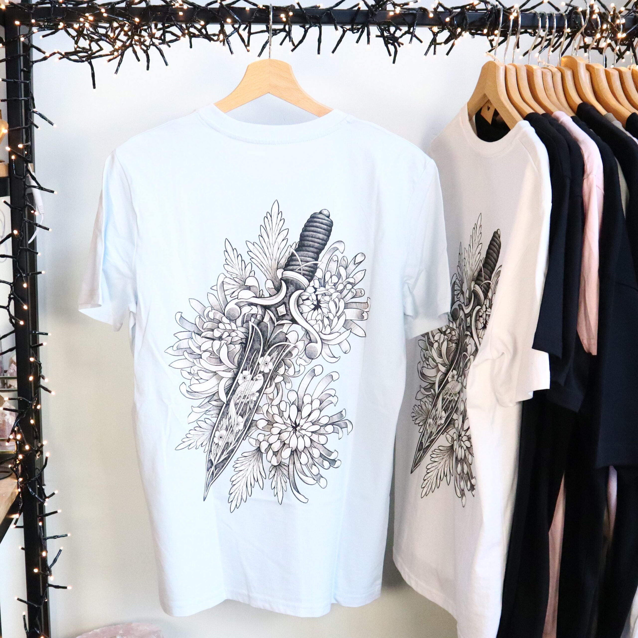 Dagger bloemen blauw back vierkant